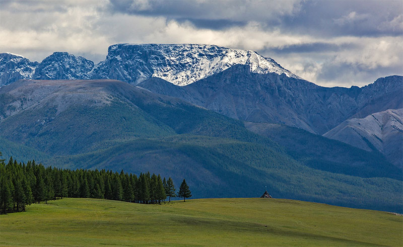 delgerhkaan mountain mongolia photos 